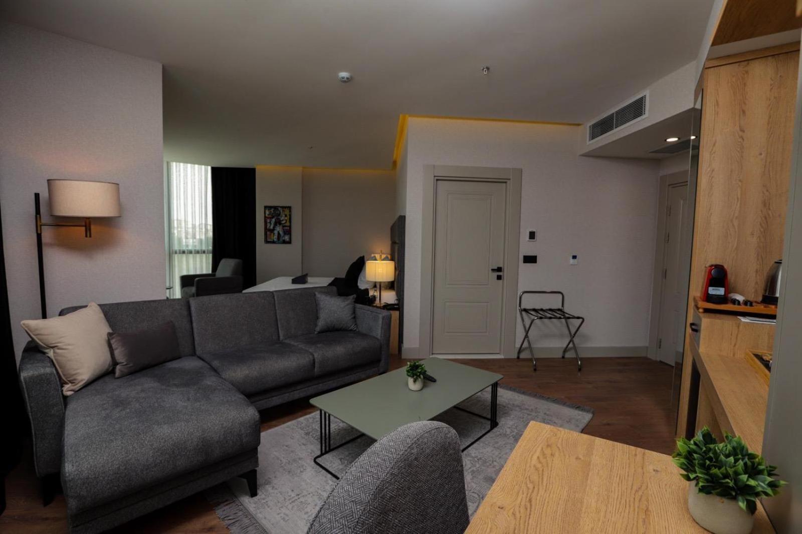 Brand Business Hotel Çorlu Extérieur photo